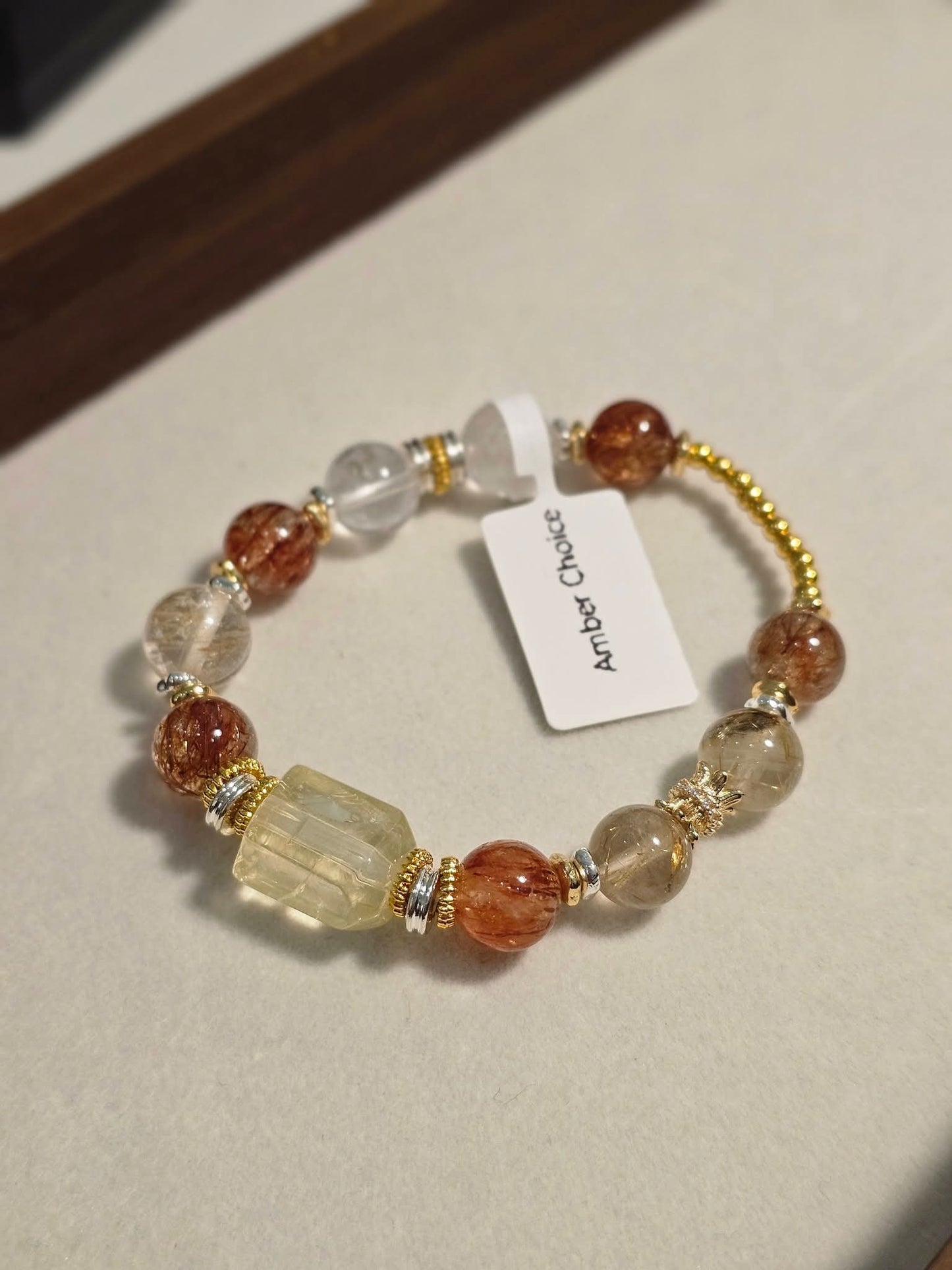 金髮晶 × 黃水晶 × 黑金超七 × 白水晶
9mm 能量設計款手鏈