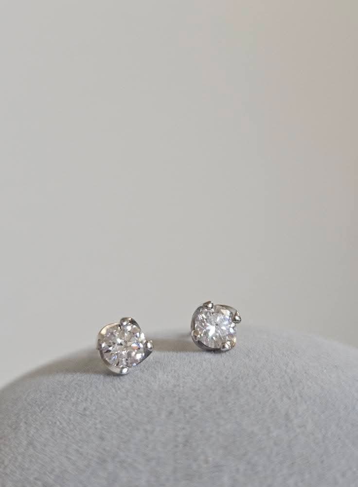 Lab-Grown Diamond 4-Prong Stud Earrings (18K) 0.50ct Each D Color VS1