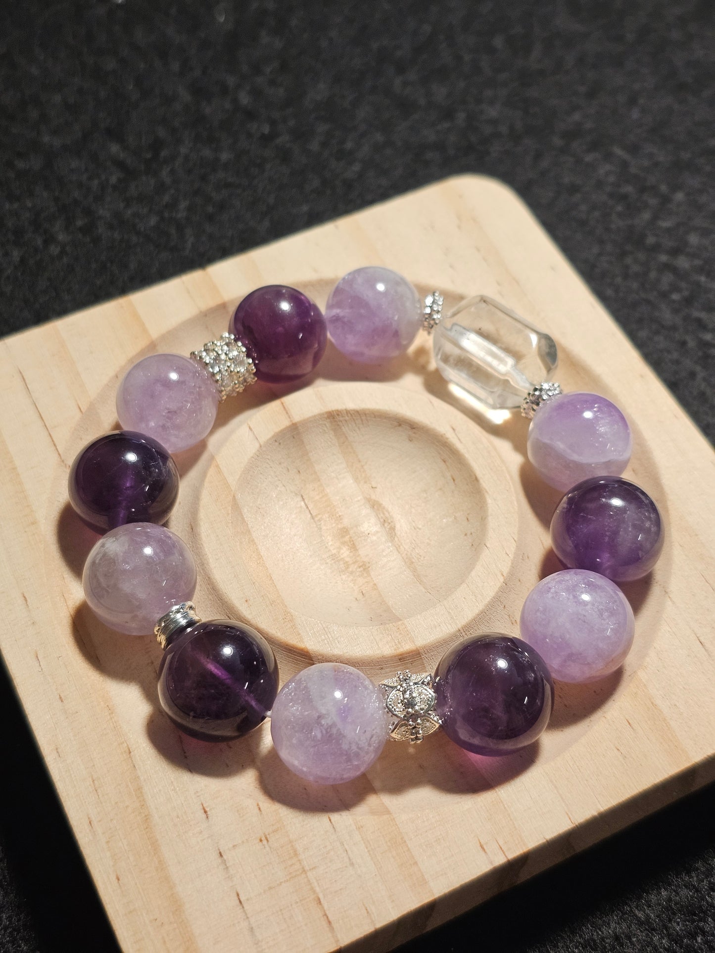 “Purple Aura Rising” Energy Bracelet 14mm
Amethyst × Lepidolite × Clear Quartz Cube