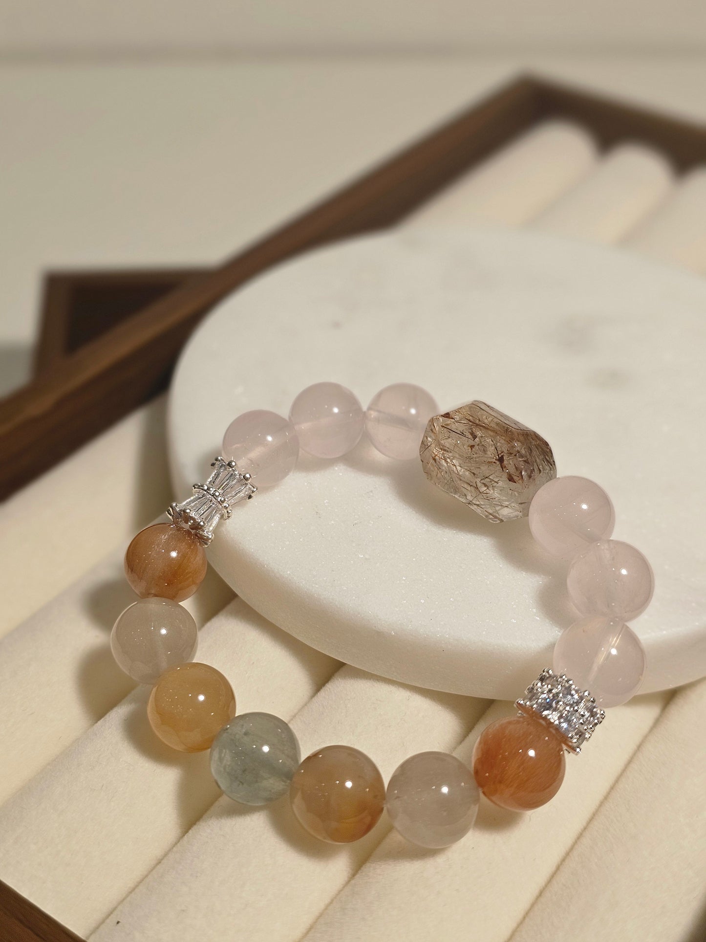 
Rose Quartz × Super Seven × Rabbit Hair Quartz Bracelet 10mm